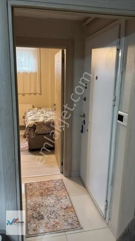 Evalmak'ta 1+1 Kullanışlı Satılık Daire — fotoğraf 10