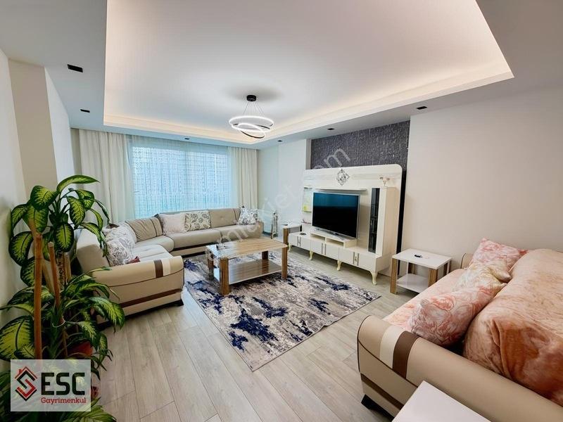 Esc'den Akdeniz Mh'de B.mutfak-havuzlu 3+1 Satılık Daire Esc2786 — fotoğraf 3