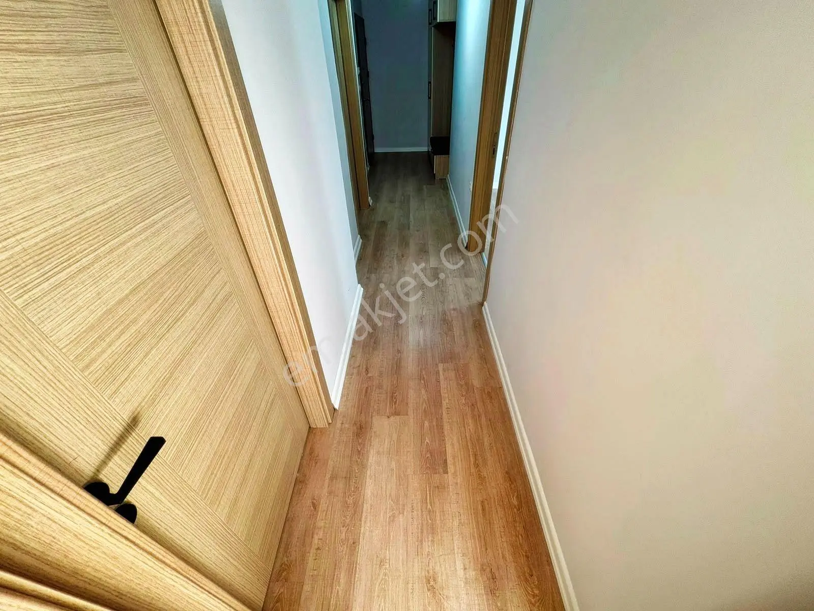 Aktiften Akçay'da Satılık Çift Balkonlu Doğalgazlı Asansörlü Lüx 2+1 Daire — fotoğraf 11