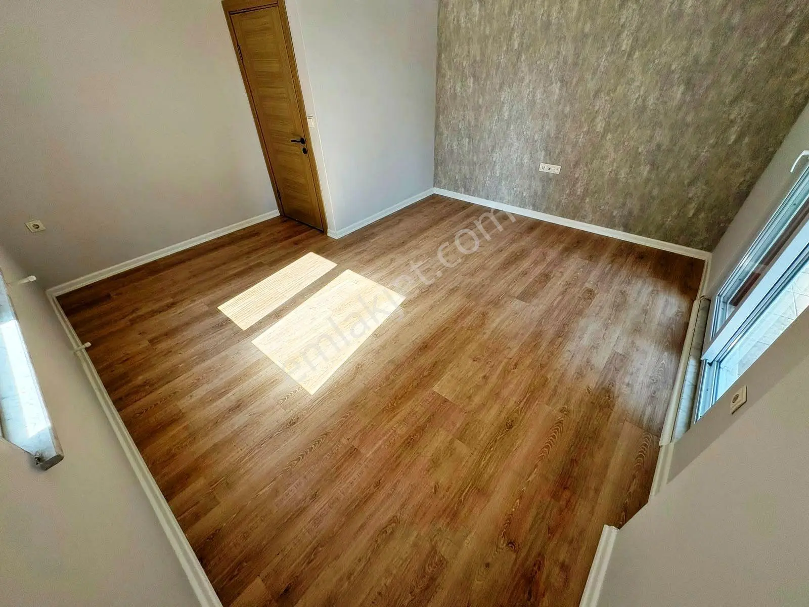 Aktiften Akçay'da Satılık Çift Balkonlu Doğalgazlı Asansörlü Lüx 2+1 Daire — fotoğraf 15