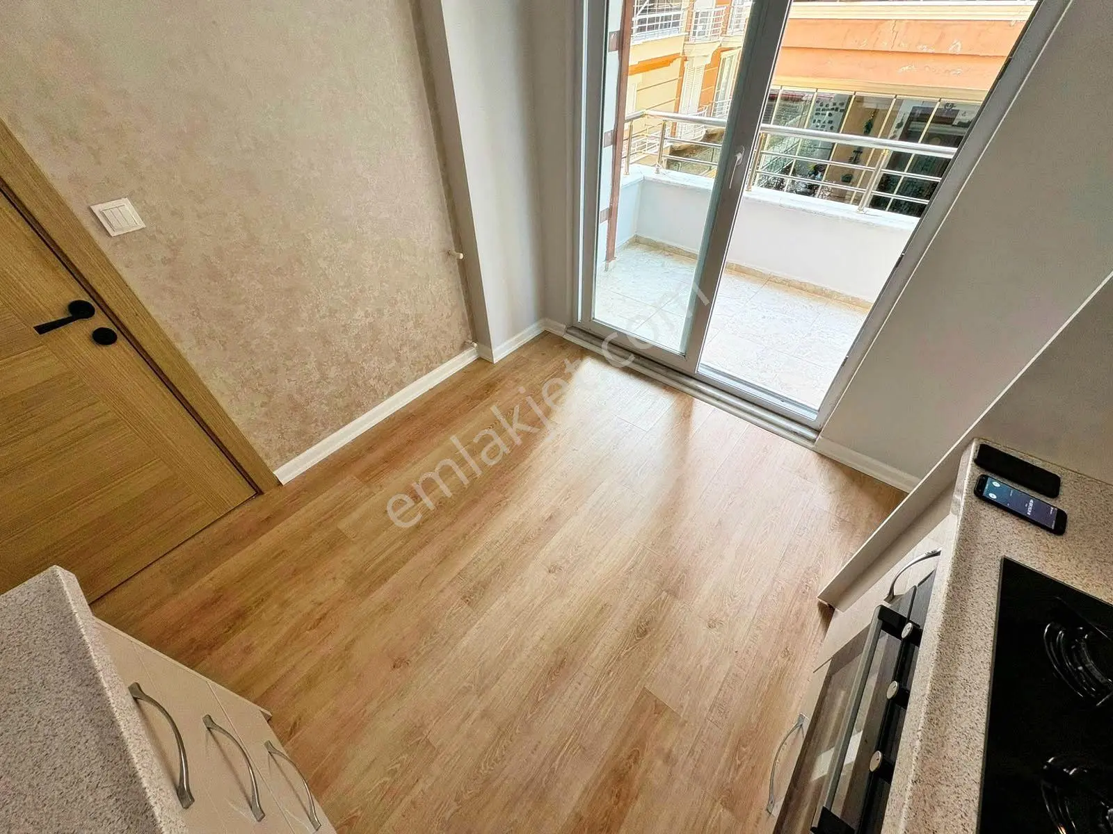 Aktiften Akçay'da Satılık Çift Balkonlu Doğalgazlı Asansörlü Lüx 2+1 Daire — fotoğraf 22