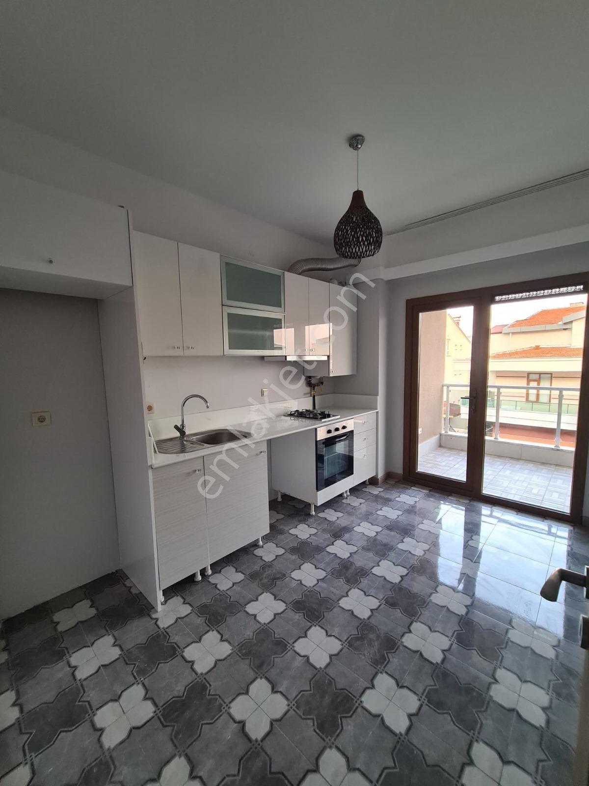 Meram Köyçeğizde Muhteşem Fırsat Satıllık 2+1 Lüks Site İçi Daire — fotoğraf 3