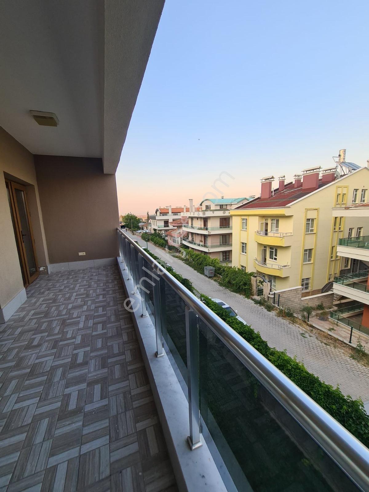 Meram Köyçeğizde Muhteşem Fırsat Satıllık 2+1 Lüks Site İçi Daire — fotoğraf 5
