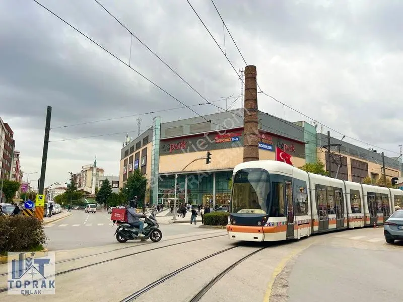 Toprak Emlak'tan Espark Avm Karşısı / Ara Kat / Satılık 3+1 — fotoğraf 2