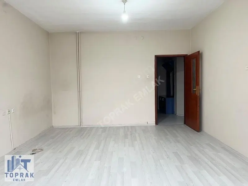 Toprak Emlak'tan Espark Avm Karşısı / Ara Kat / Satılık 3+1 — fotoğraf 5