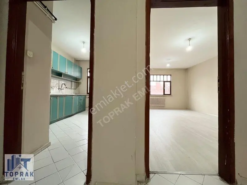 Toprak Emlak'tan Espark Avm Karşısı / Ara Kat / Satılık 3+1 — fotoğraf 7