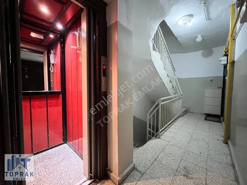 Toprak Emlak'tan Espark Avm Karşısı / Ara Kat / Satılık 3+1 — fotoğraf 26
