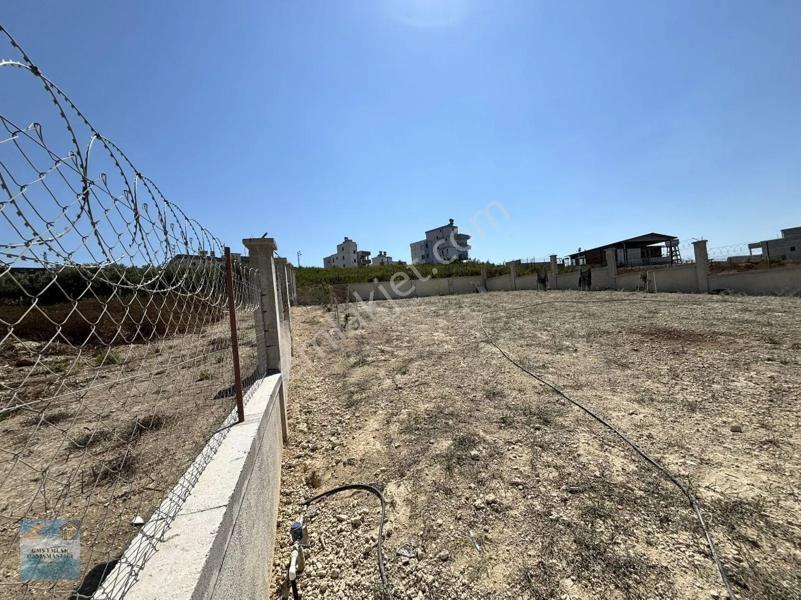 Gms Emlak’tan Karataş’ta Havlu Duvarı Çekilmiş Satılık Eşsiz 550m² Mükemmel Konumda Kaçırılmaz Arsa — fotoğraf 4