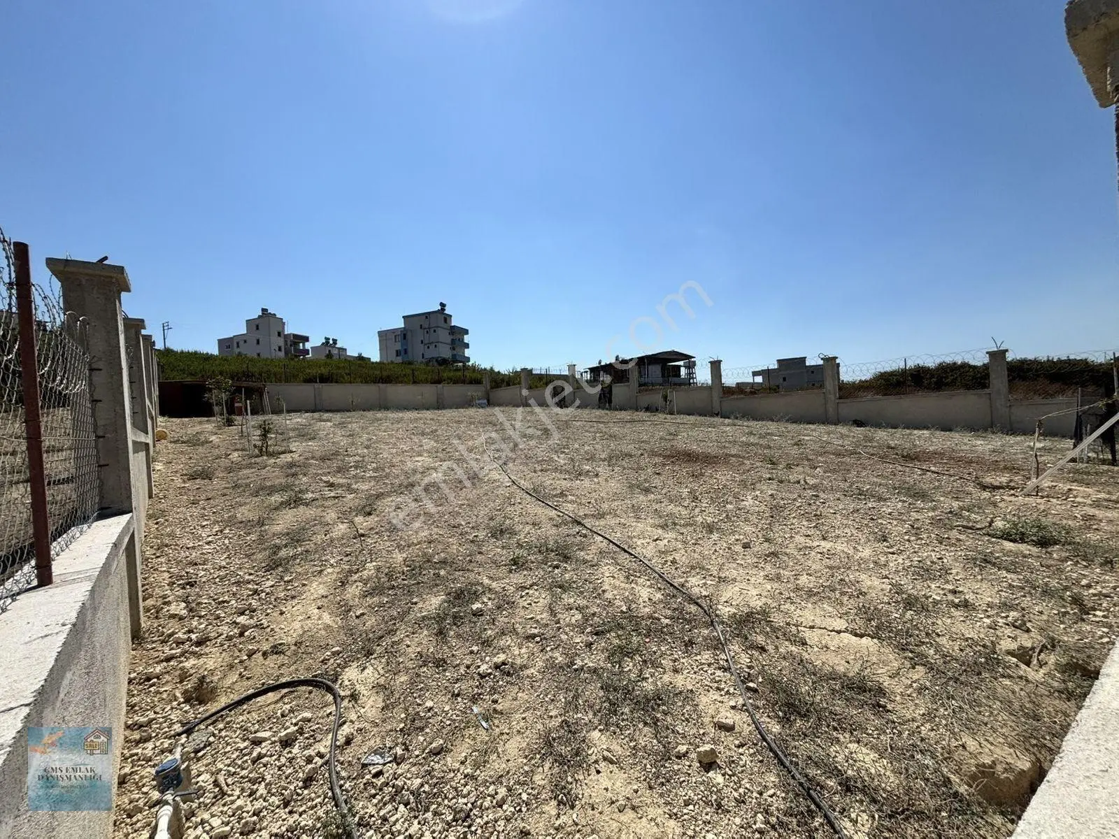 Gms Emlak’tan Karataş’ta Havlu Duvarı Çekilmiş Satılık Eşsiz 550m² Mükemmel Konumda Kaçırılmaz Arsa — fotoğraf 5