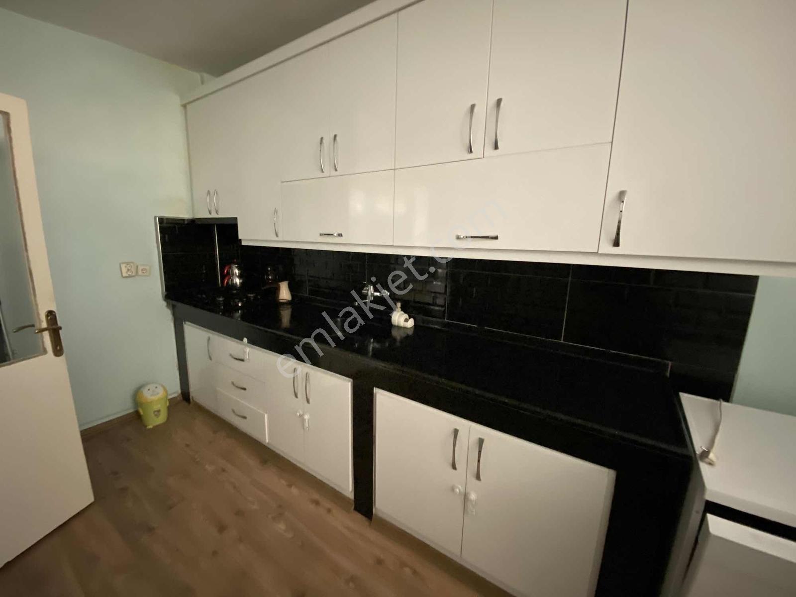 Finalden Barajyolu Adana Koleji Civarı Bulvar Üzeri 2+1 Eşyalı — fotoğraf 6