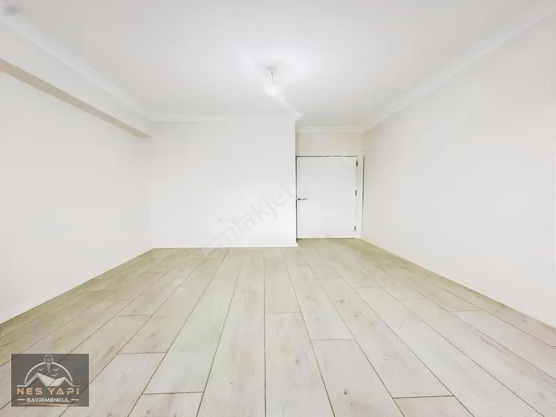 Metrobüse 5 Dk Sıfır İskanlı Arakat Daire!! — fotoğraf 19