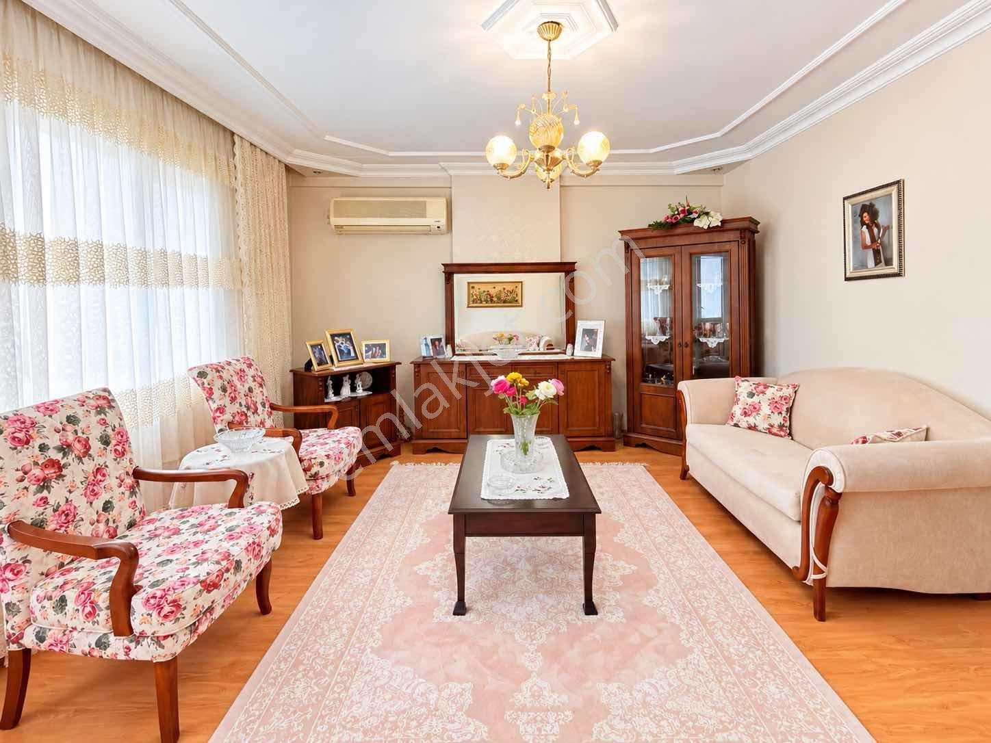 Serdarlar Gayrimenkulden 148 M2 Çarşı Merkez'de — fotoğraf 4