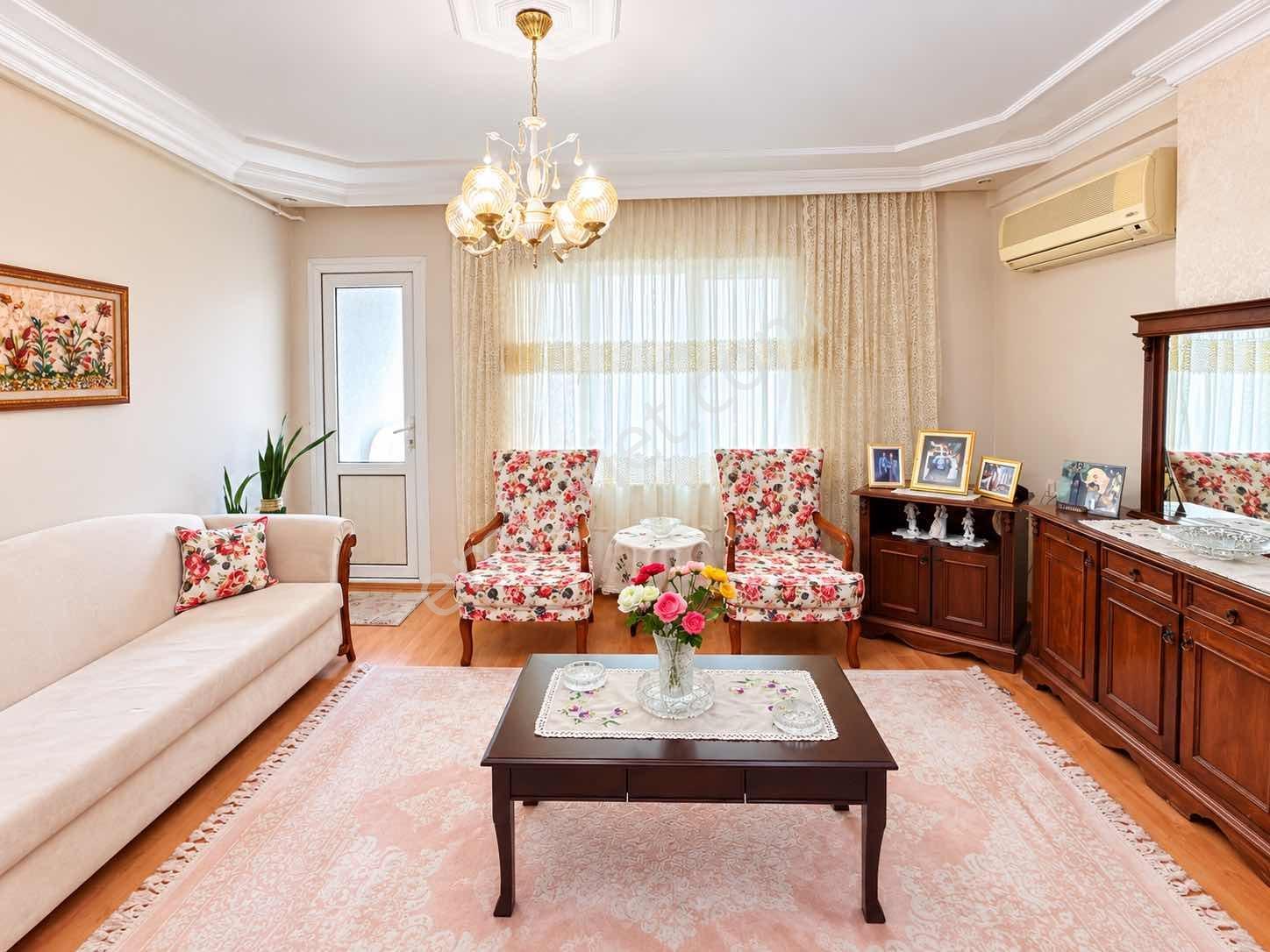 Serdarlar Gayrimenkulden 148 M2 Çarşı Merkez'de — fotoğraf 6