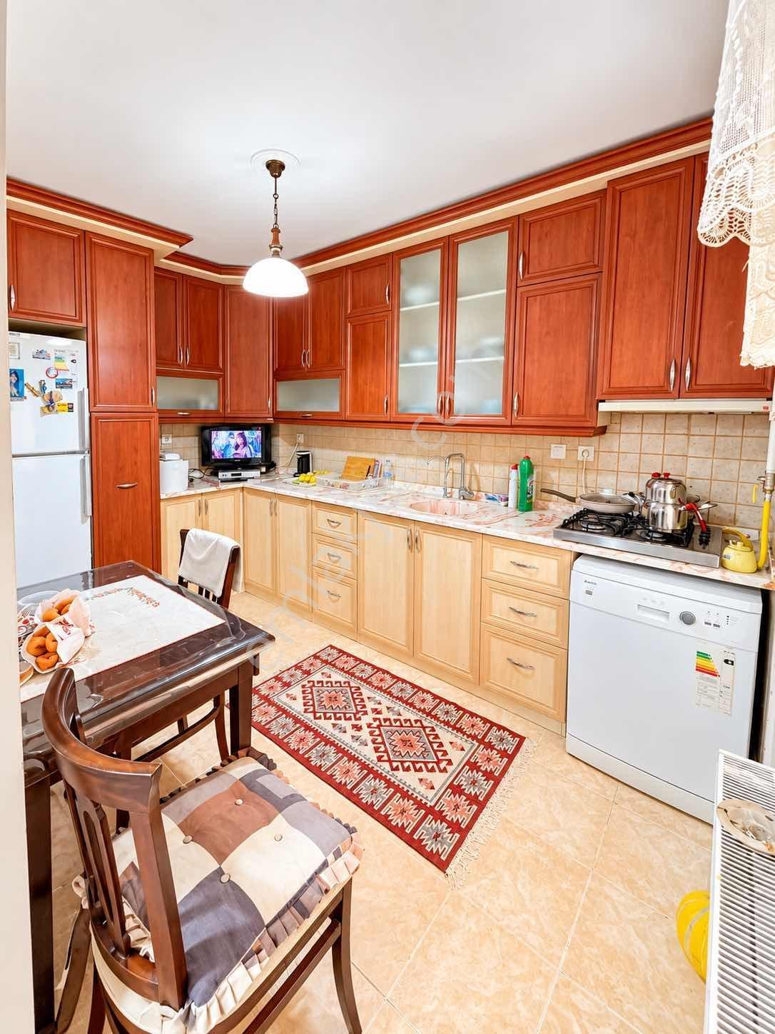 Serdarlar Gayrimenkulden 148 M2 Çarşı Merkez'de — fotoğraf 10
