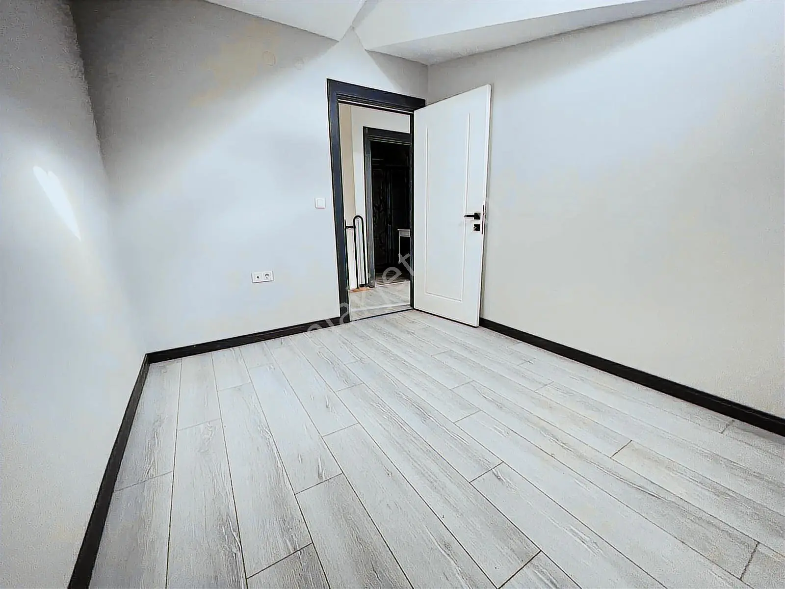 ''alaçatı''dan Cadde Ye 3 Dak Mesafede Satılık 4+1 Daire — fotoğraf 18