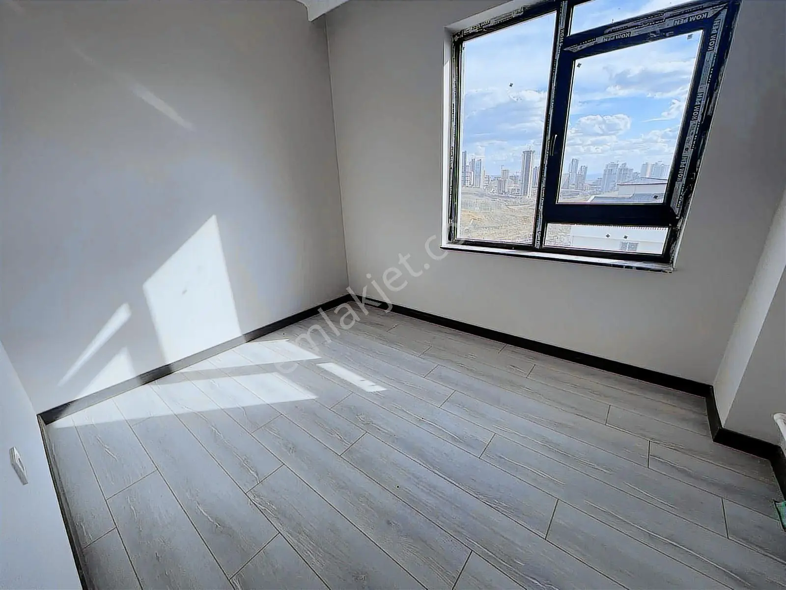 ''alaçatı''dan Cadde Ye 3 Dak Mesafede Satılık 4+1 Daire — fotoğraf 26