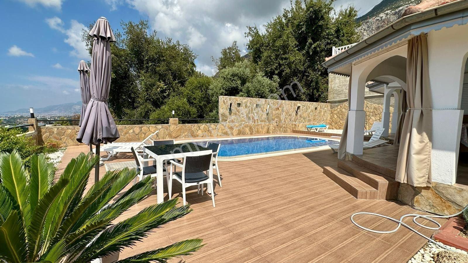 Alanya Mahmutlar’da Doğayla İç İçe, Denize Yakın 4+1 Lüks Villa — fotoğraf 18