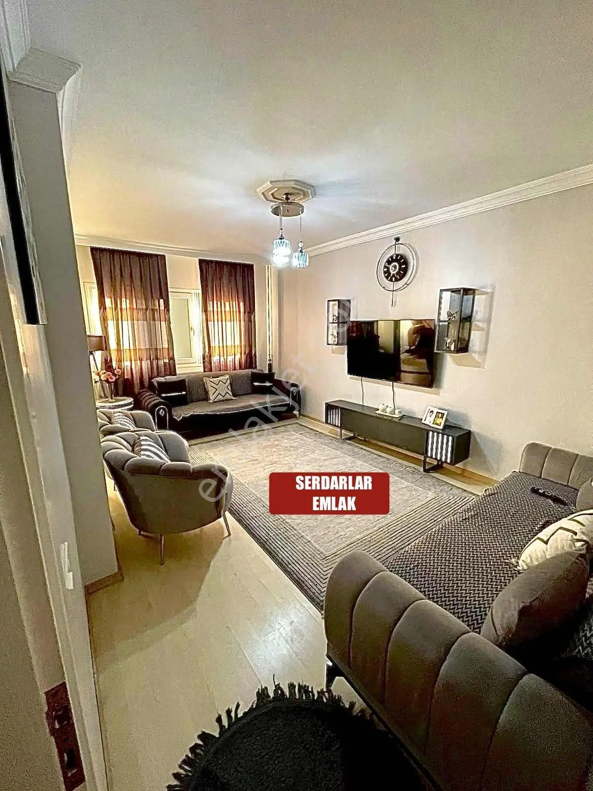 Serdarlar Gayrimenkul'den 130 M2 Bakımlı 3+1 — fotoğraf 2