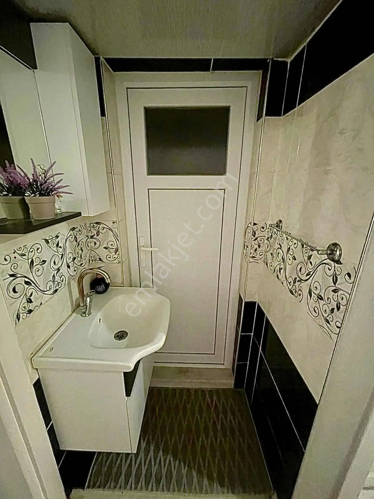 Serdarlar Gayrimenkul'den 130 M2 Bakımlı 3+1 — fotoğraf 10