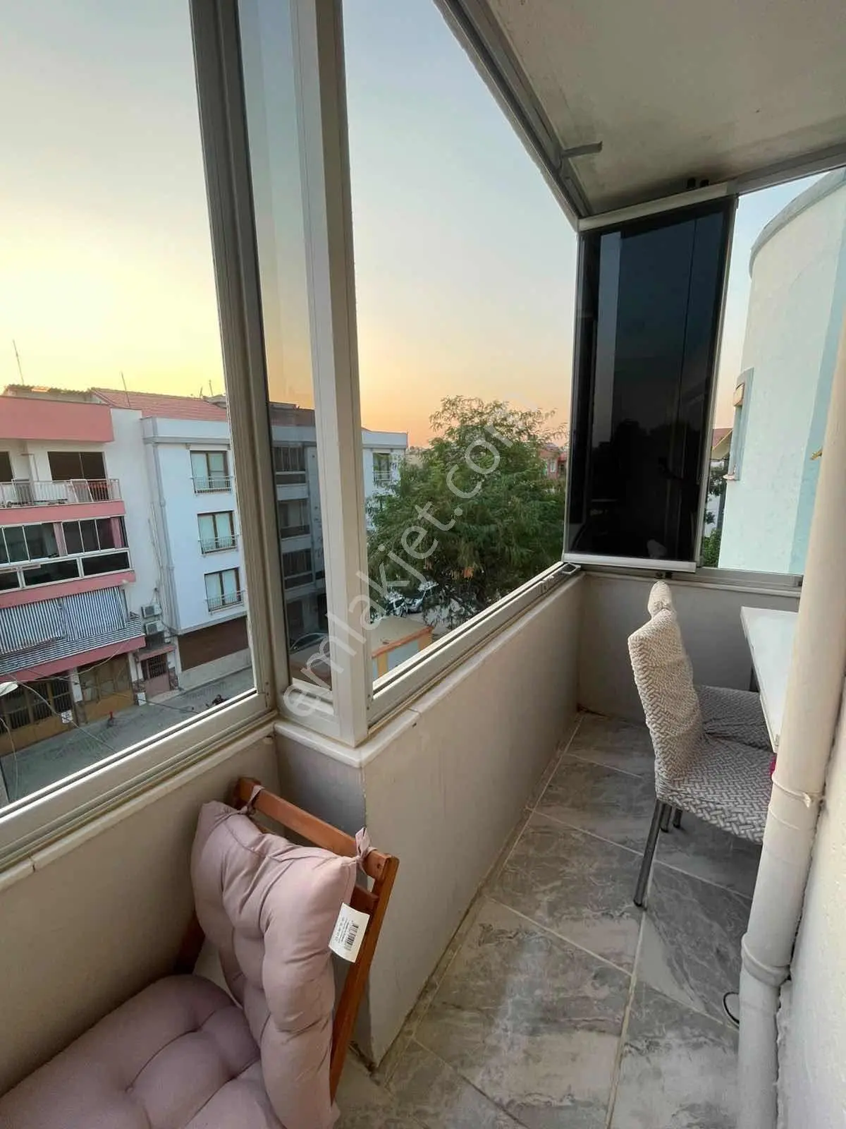 Serdarlar Gayrimenkul'den 130 M2 Bakımlı 3+1 — fotoğraf 11
