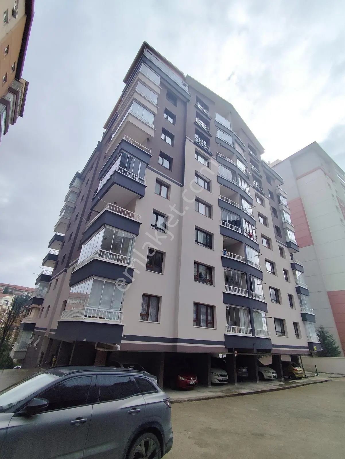 Pamuklar'da Manzaralı Bakımlı Geniş 5+1 Satılık Daire — fotoğraf 2
