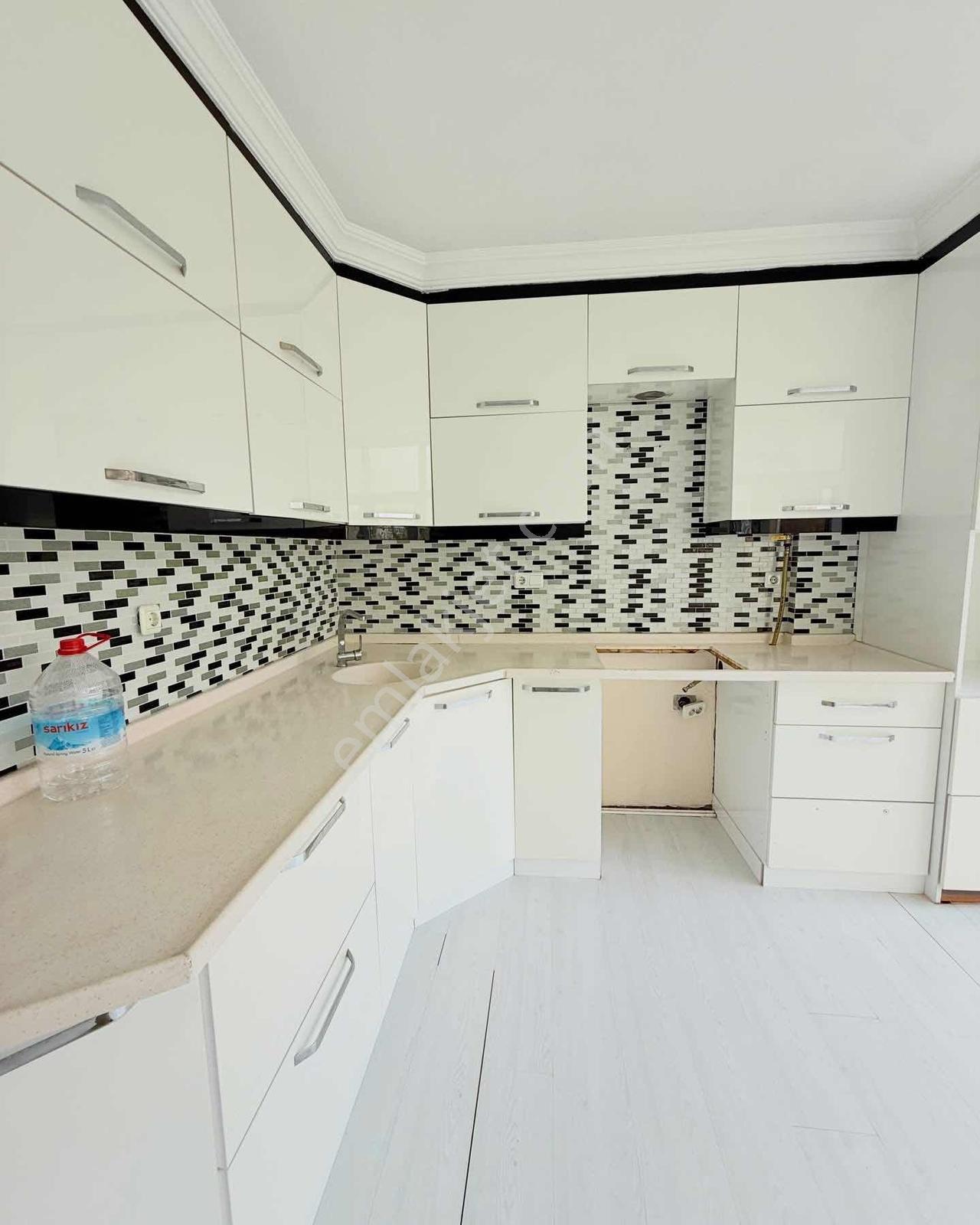 Acarlar Mah Zeminüstü 2.kat 135 M2 Temiz Bakımlı — fotoğraf 3