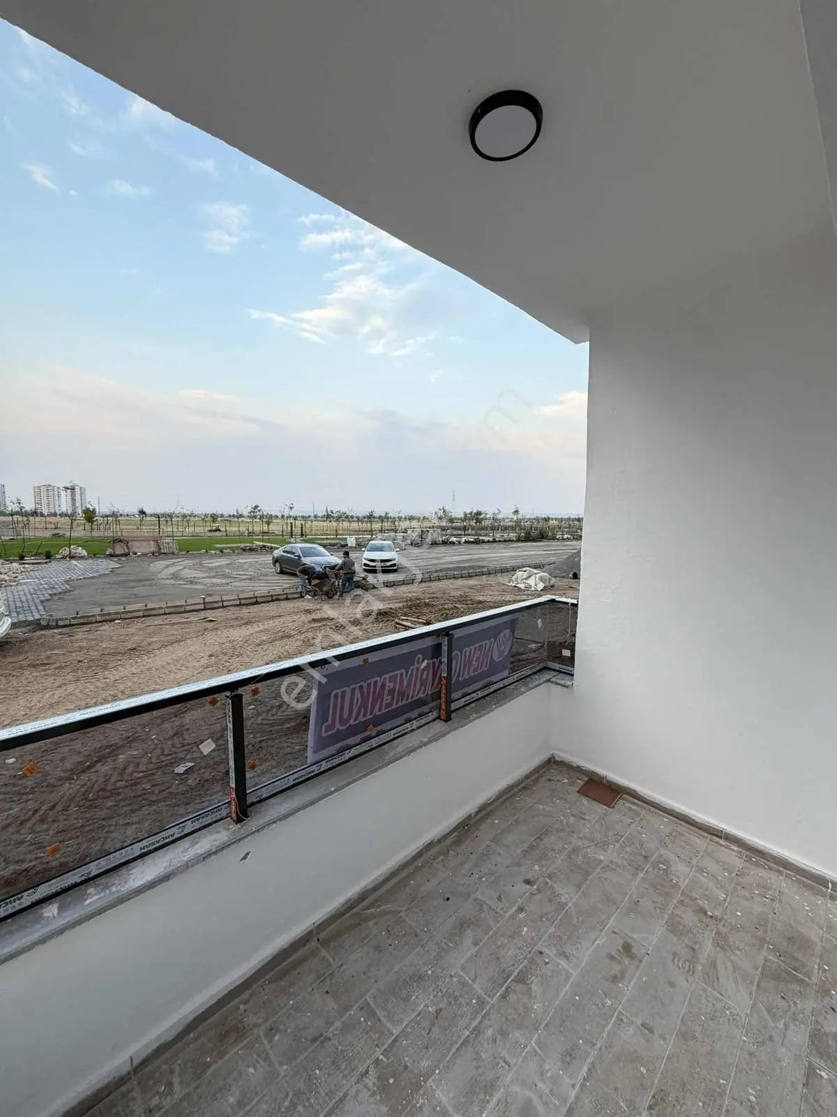 New" Den Winstona Yakın 2+1 Satılık Daire — fotoğraf 2