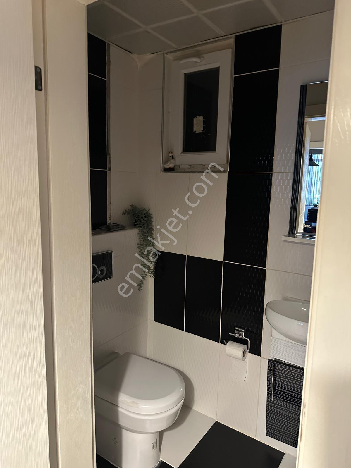 Metro Yakınında 3+1 Yapılı Manzaralı 2 Cepheli Köşe Daire — fotoğraf 16