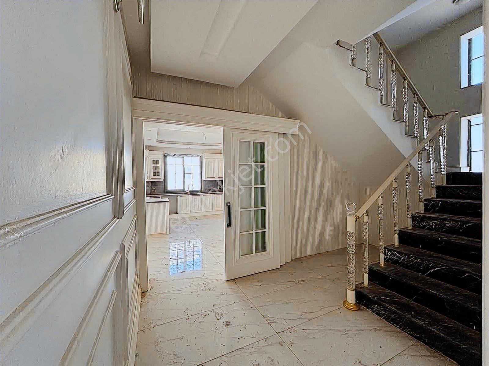 Rotasyon'dan Aras Arya Villalarında Satılık 6+1 Tripleks Villa — fotoğraf 32