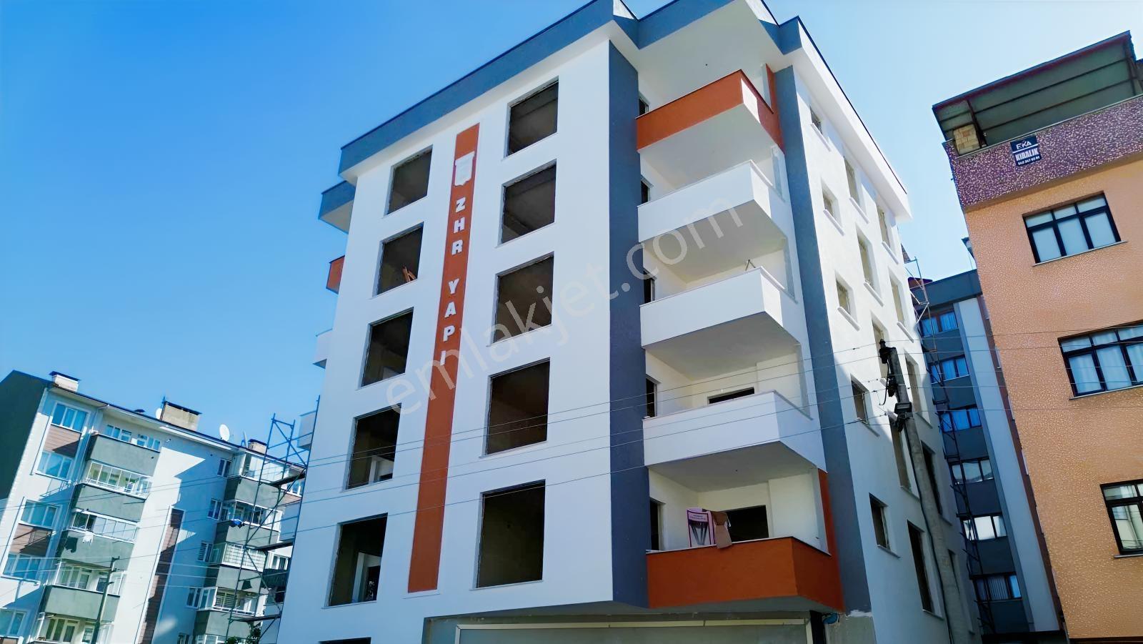 Doğu Gayrimenkulden Merkezi Deniz Manzarlı Sıfır 3+1 Daireler