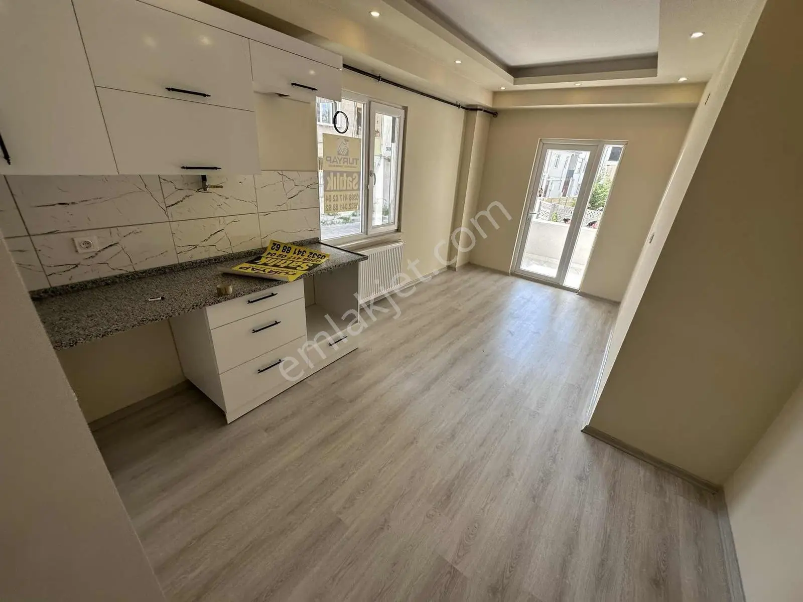 2+0 90 M2 Merkezi Konumda, 2 Yaşında, Krediye Ve Yatırıma Uygun