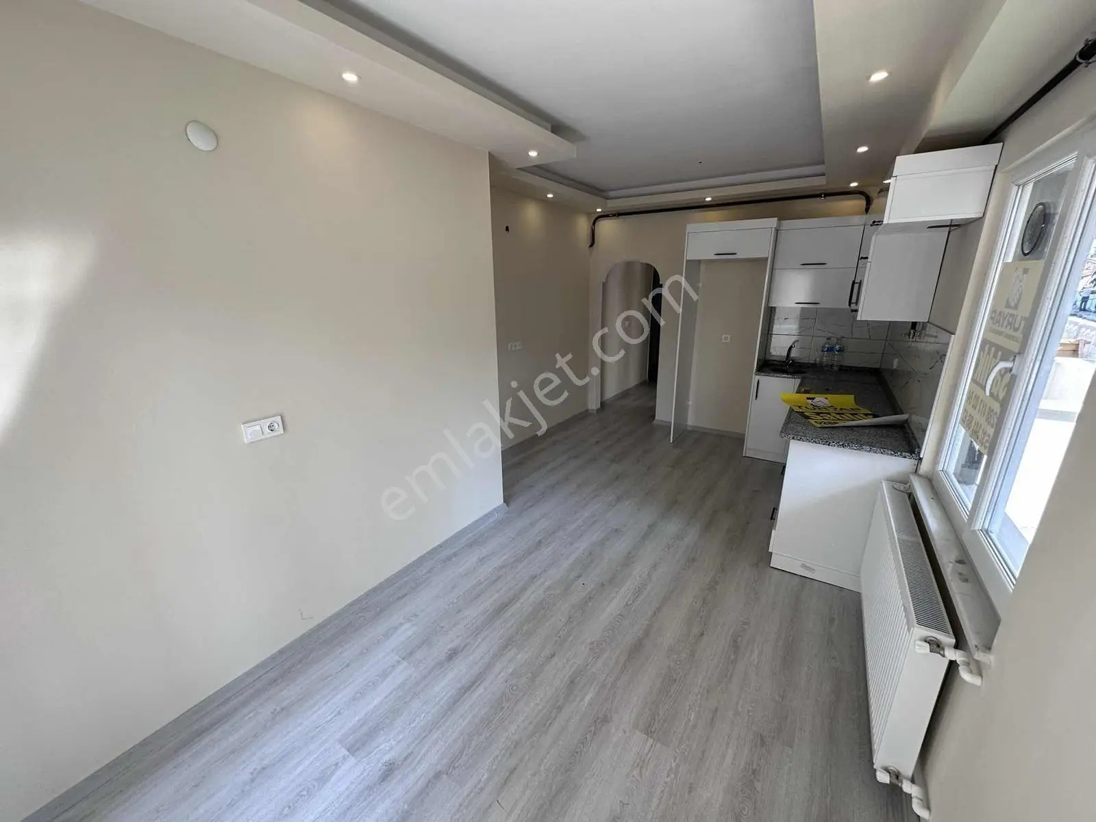 2+0 90 M2 Merkezi Konumda, 2 Yaşında, Krediye Ve Yatırıma Uygun — fotoğraf 5