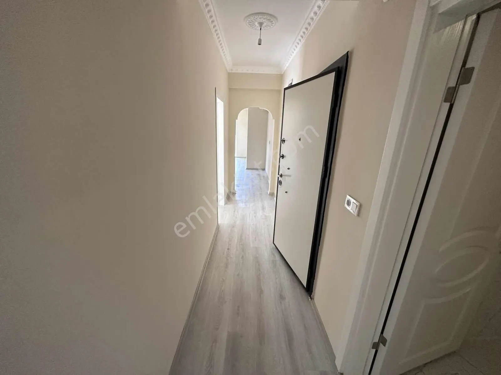 2+0 90 M2 Merkezi Konumda, 2 Yaşında, Krediye Ve Yatırıma Uygun — fotoğraf 8