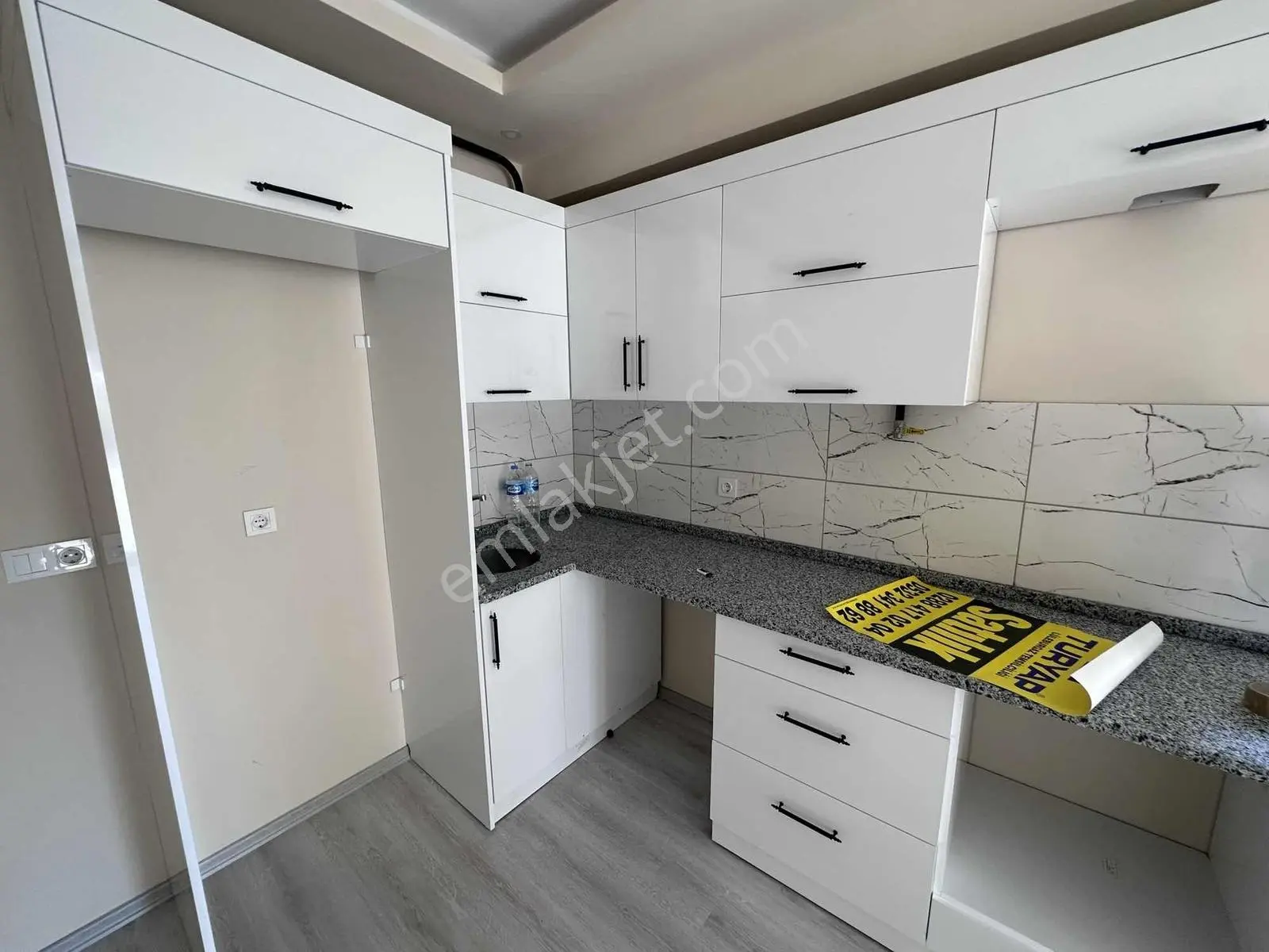 2+0 90 M2 Merkezi Konumda, 2 Yaşında, Krediye Ve Yatırıma Uygun — fotoğraf 25