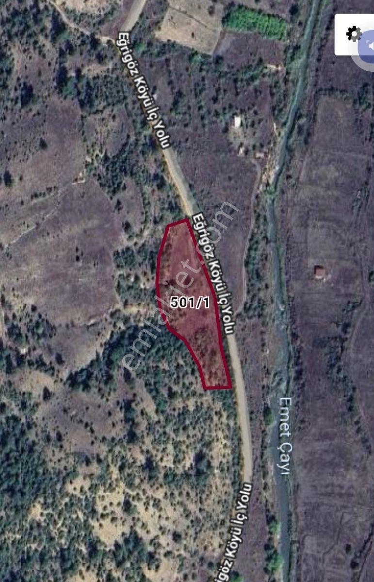 Kelepir Satılık Kütahyada Ahşap Ev Ve Arsası 5200M2