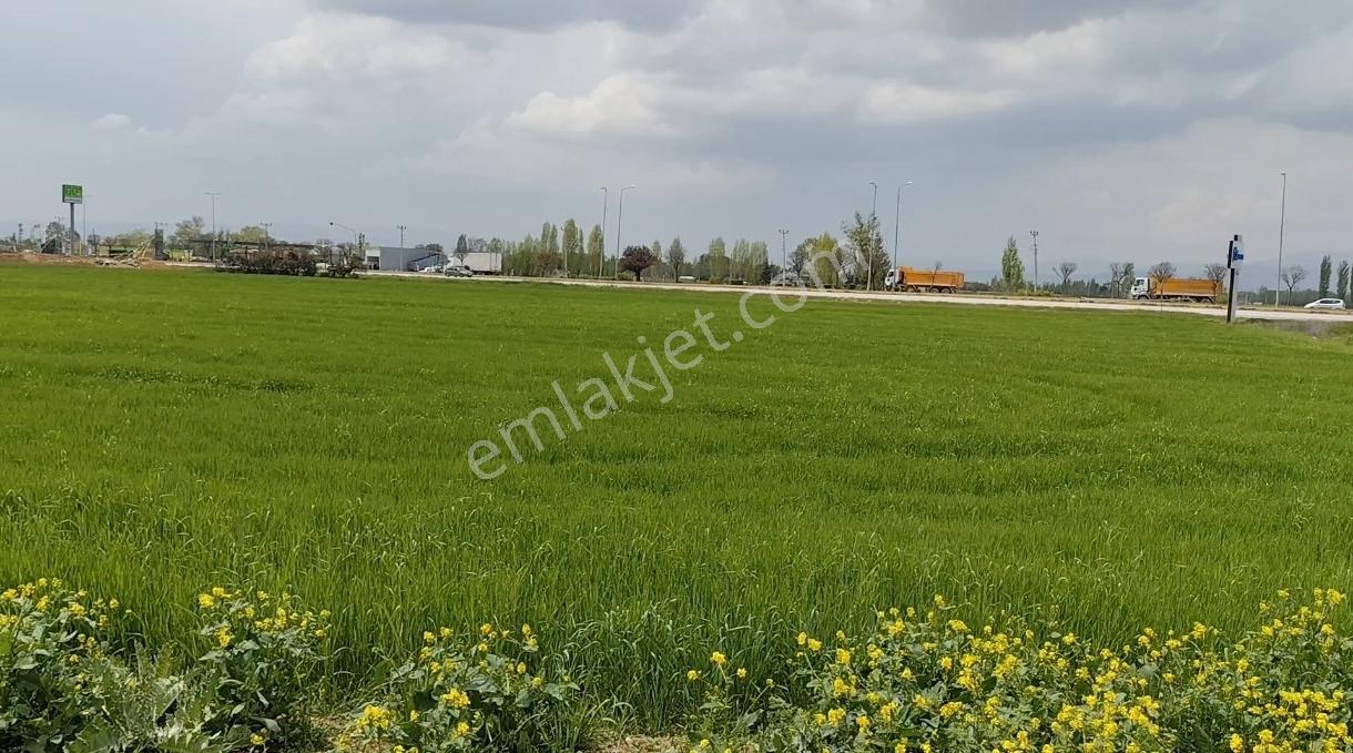 Akyurt Çankırı Bulvarı Üzeri Tabela Değeri Yüksek Köşe Parsel