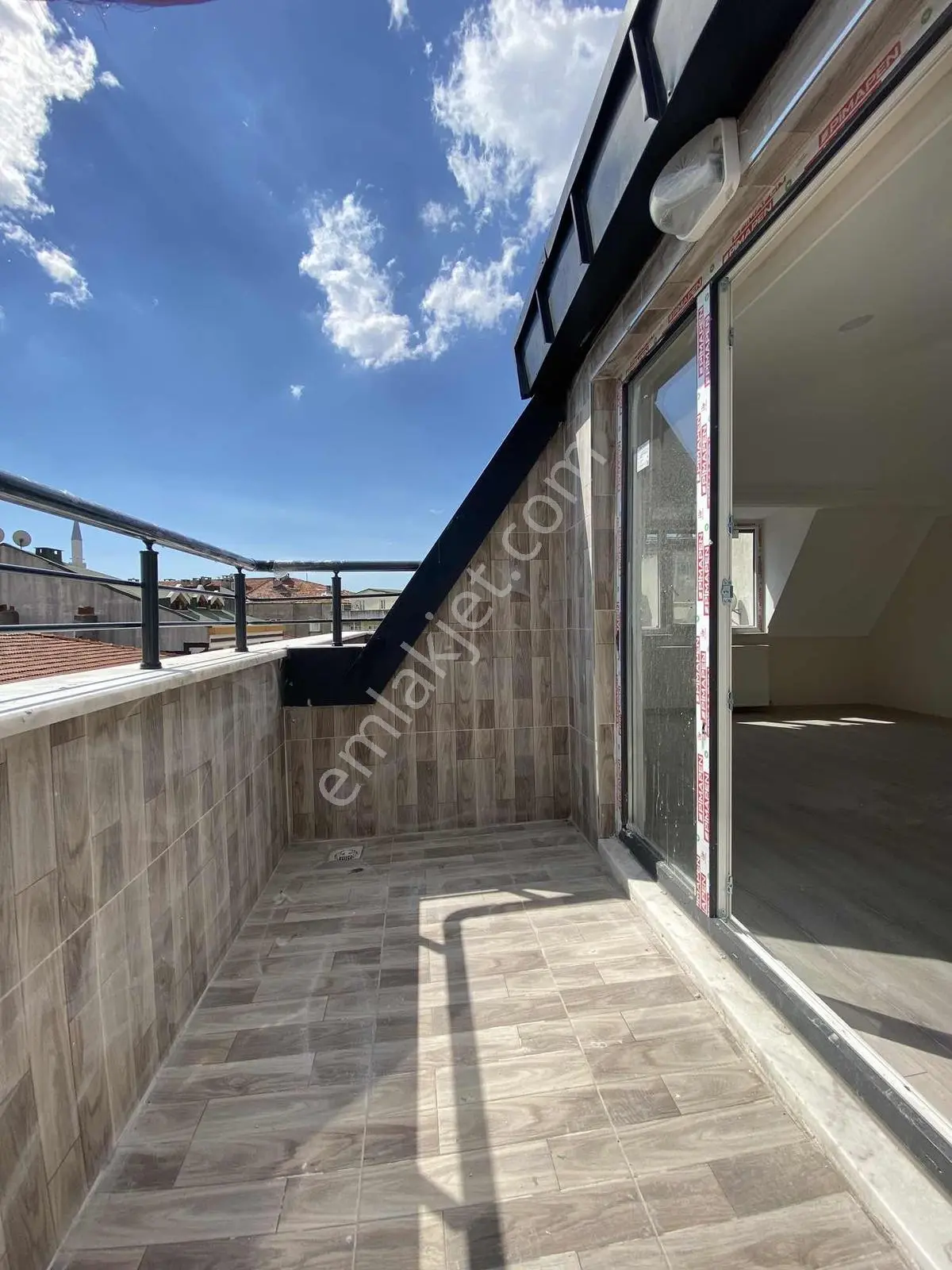 Güngören Merkez Mahallesin De Mafsal Kat 2+1 Teraslı Daire — fotoğraf 4