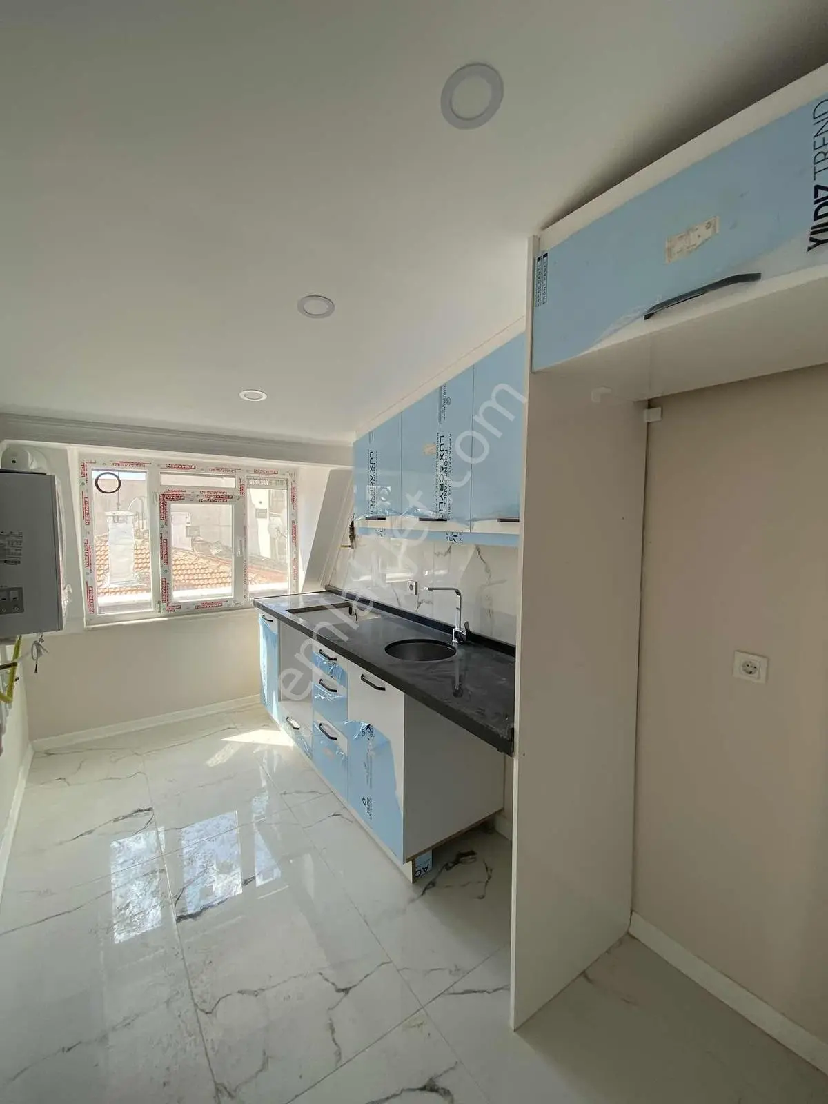 Güngören Merkez Mahallesin De Mafsal Kat 2+1 Teraslı Daire — fotoğraf 5