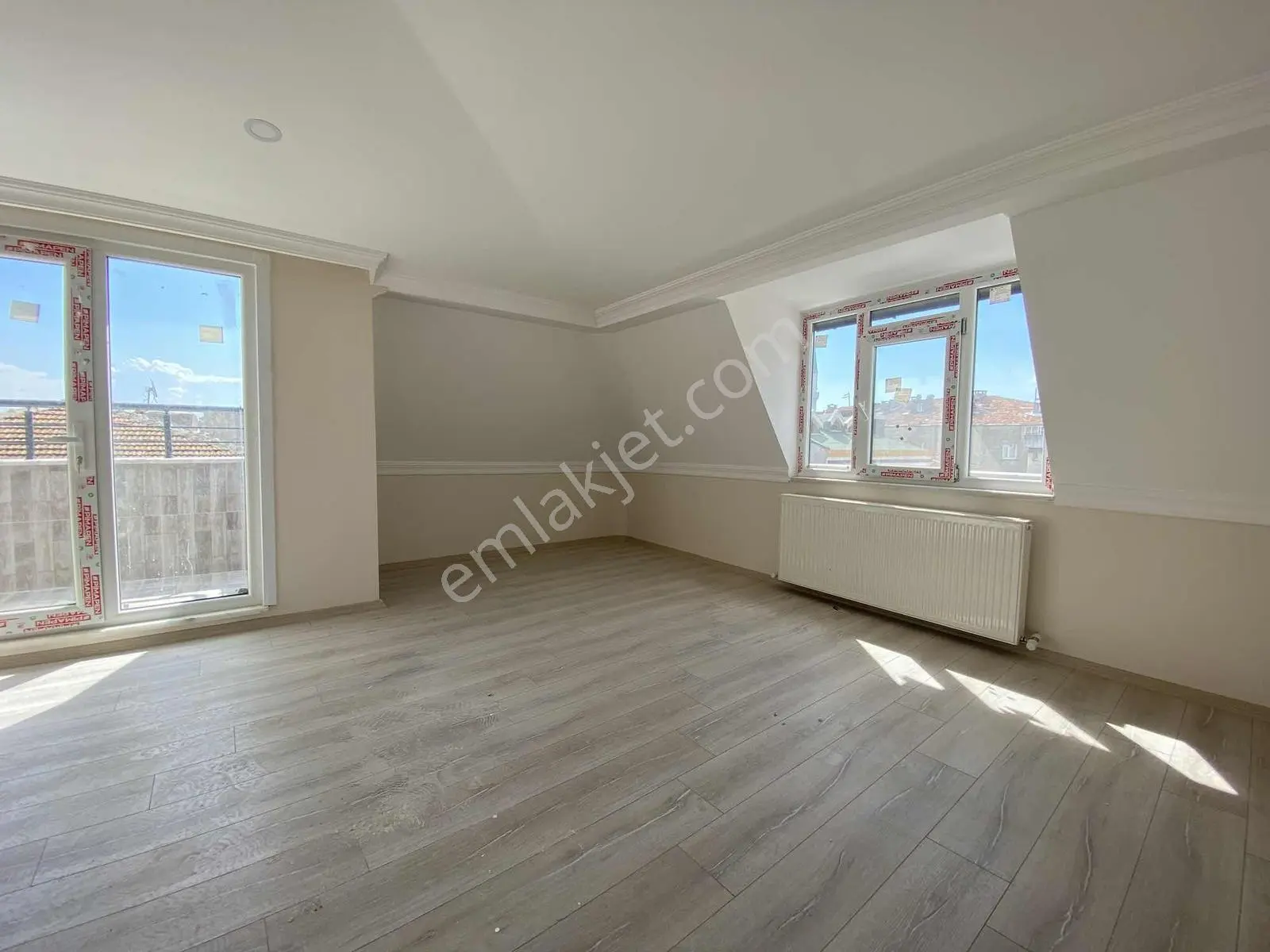 Güngören Merkez Mahallesin De Mafsal Kat 2+1 Teraslı Daire — fotoğraf 9