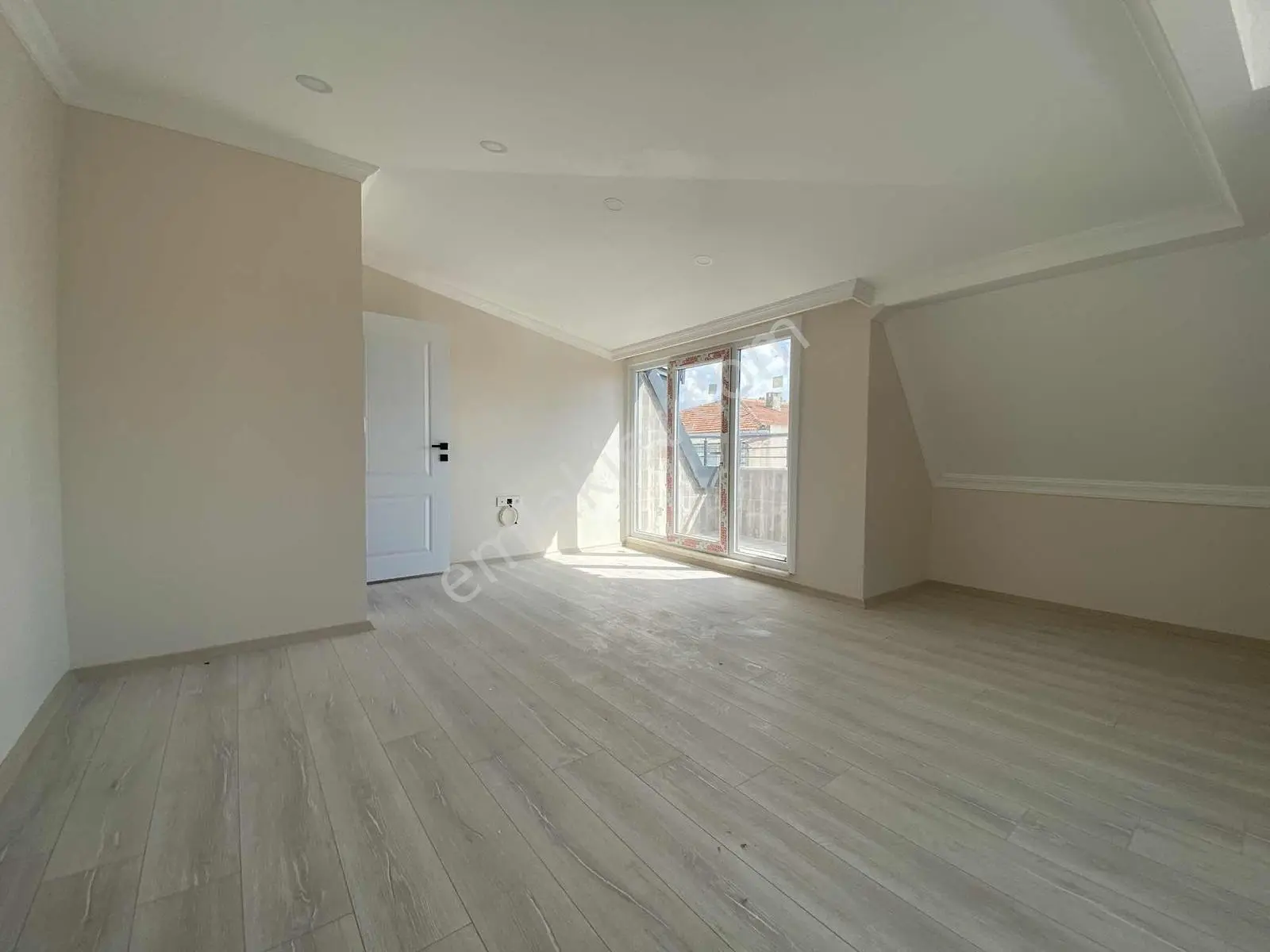 Güngören Merkez Mahallesin De Mafsal Kat 2+1 Teraslı Daire — fotoğraf 10