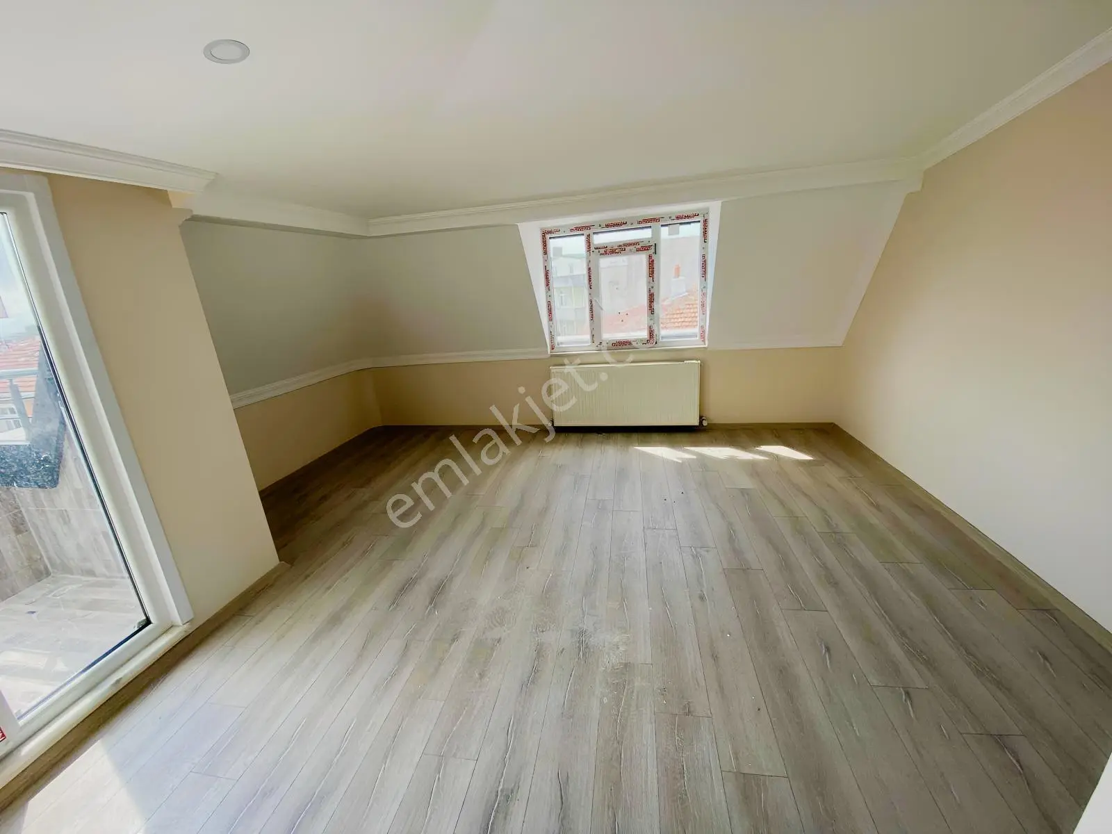 Güngören Merkez Mahallesin De Mafsal Kat 2+1 Teraslı Daire — fotoğraf 11