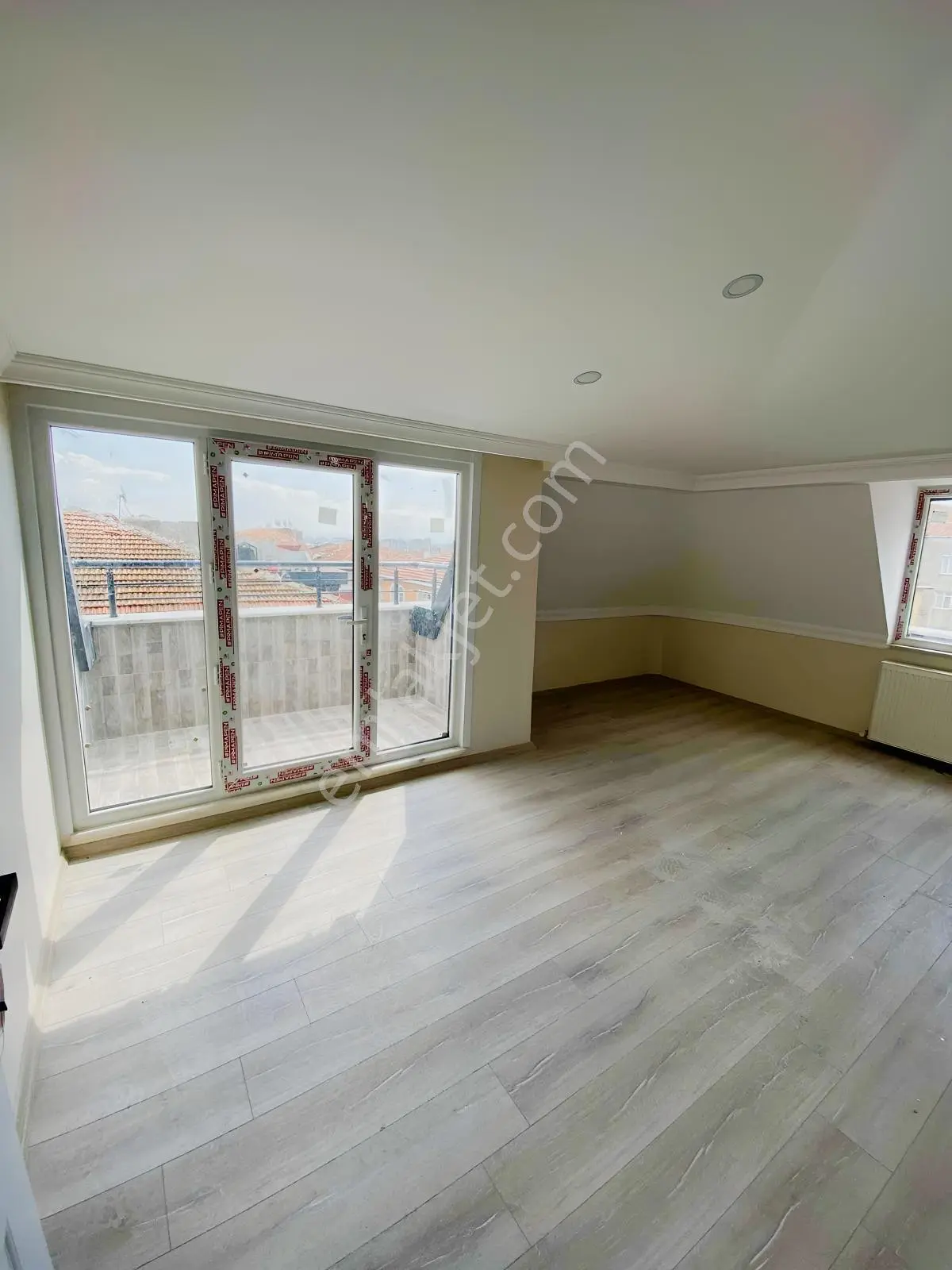 Güngören Merkez Mahallesin De Mafsal Kat 2+1 Teraslı Daire — fotoğraf 13
