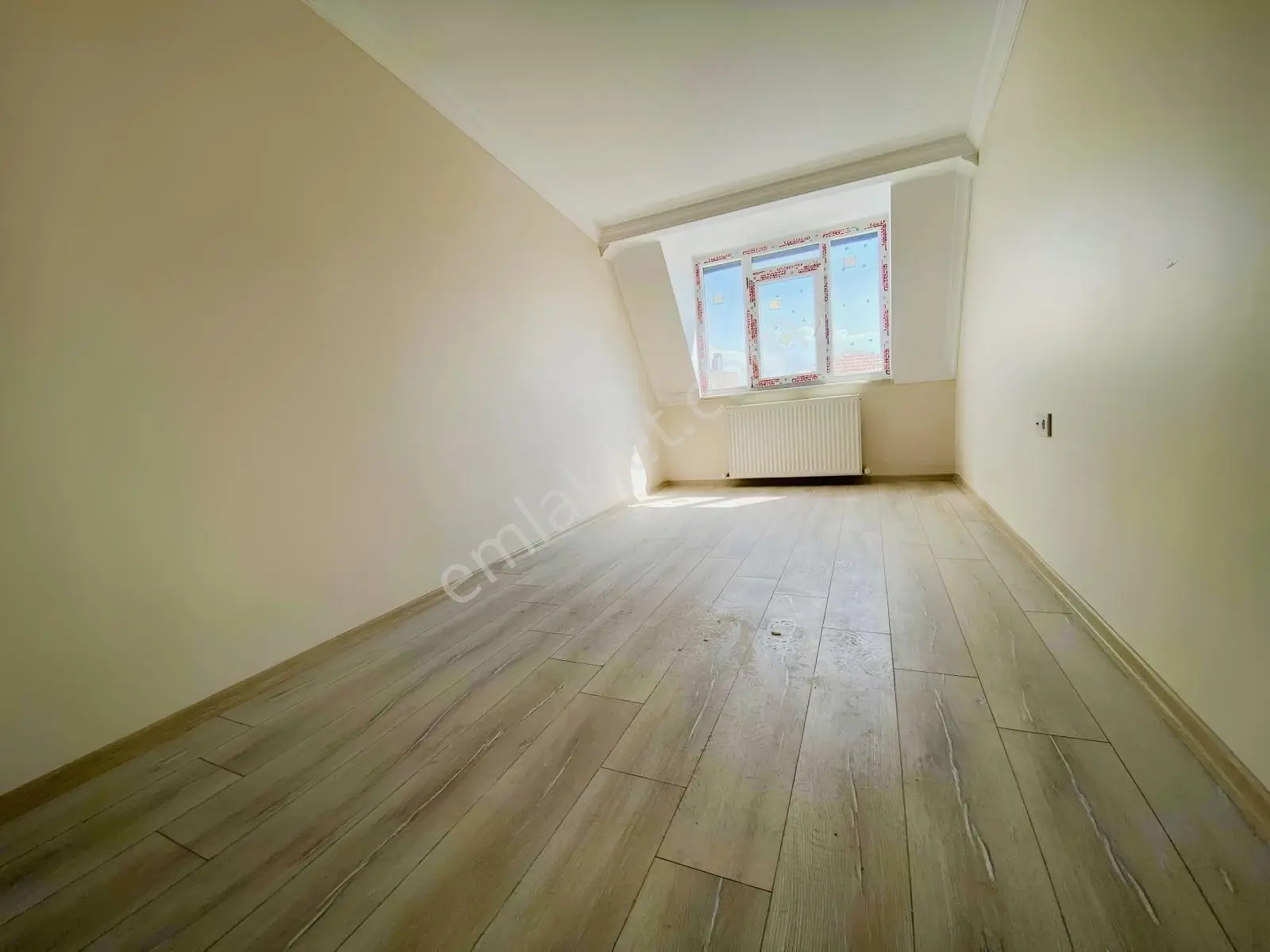 Güngören Merkez Mahallesin De Mafsal Kat 2+1 Teraslı Daire — fotoğraf 17