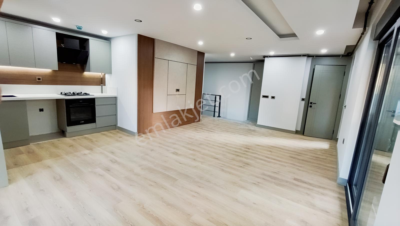 Konyaaltı Pınarbaşında Özelbahçeli Lüks Villa Tadında 3+1 — fotoğraf 2