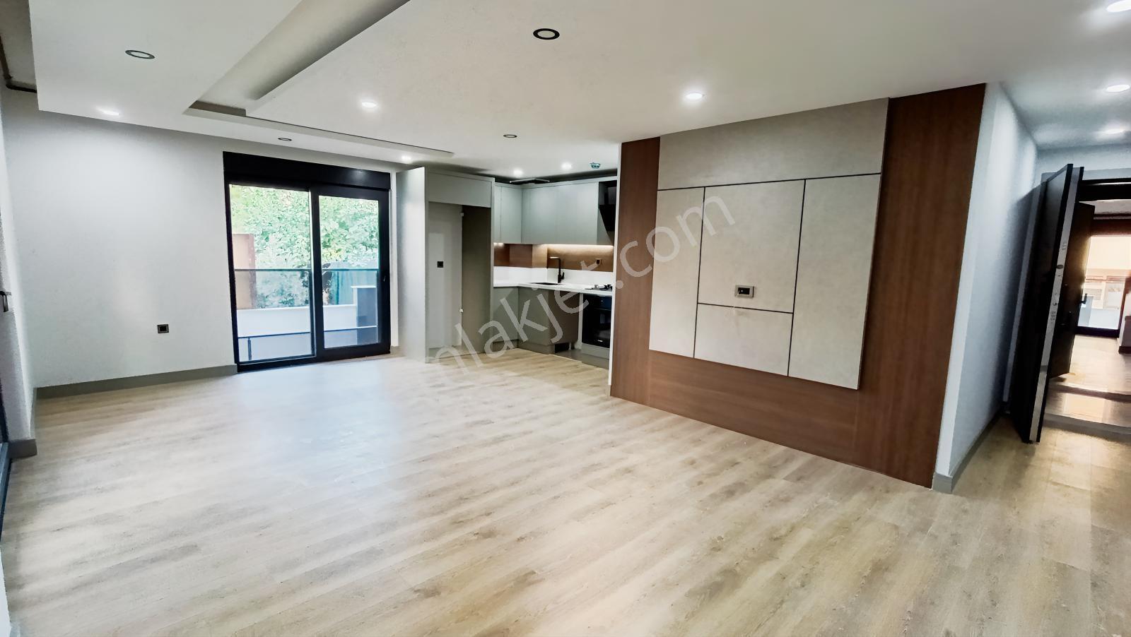 Konyaaltı Pınarbaşında Özelbahçeli Lüks Villa Tadında 3+1 — fotoğraf 3
