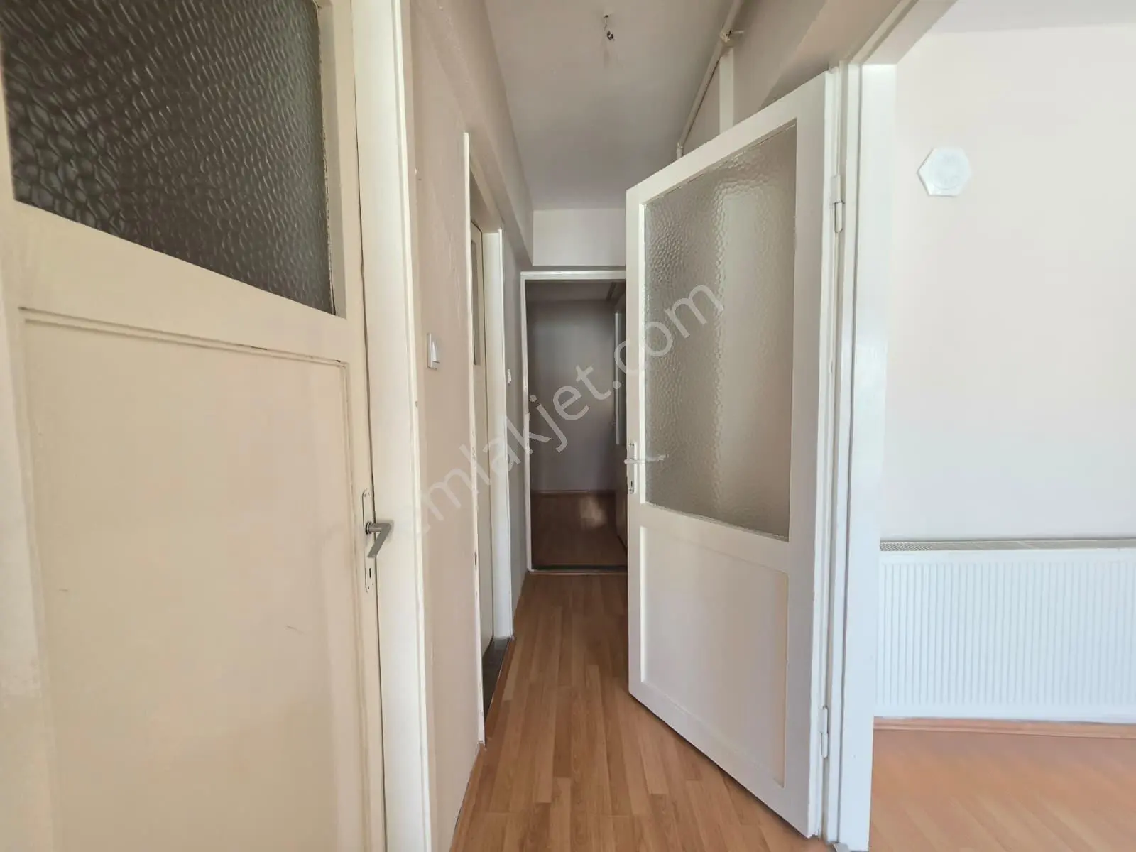 Muga'dan Nergiz Çarşıda İzbana 20 Mt Satılık Arakat 2+1 Daire — fotoğraf 11