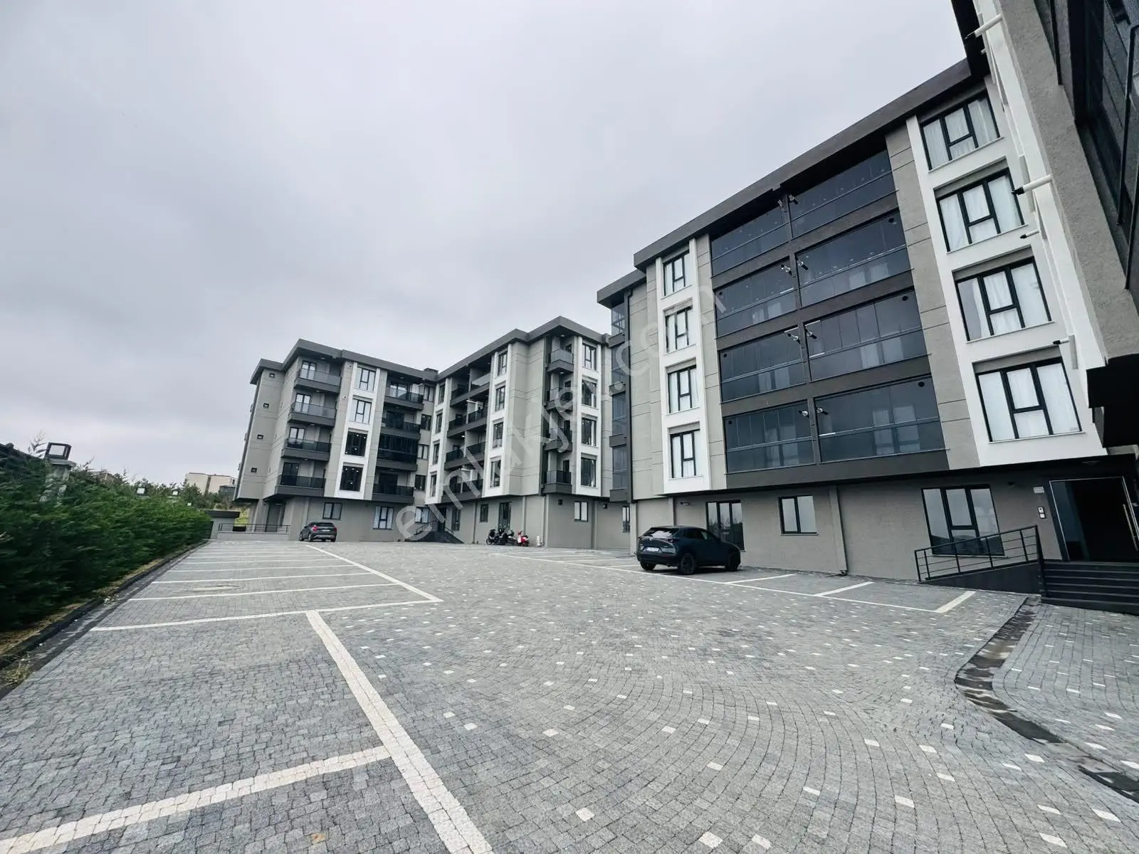 Mer-Pa İnş. Çerkezköy Tepe'De Site İçerisinde/ İskanlı / Sıfır 1+1 Daire
