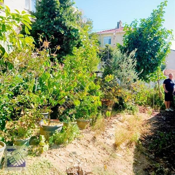 Yeniköy'de/satılık Arsa/381m²(yatırımlık)