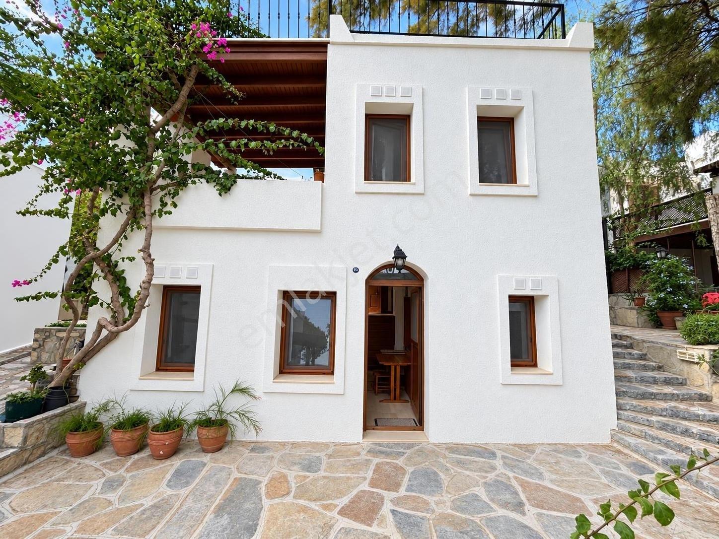 Bitez Aktur'da, Özel Plajlı Düz Ayak Konumlu 2+2 Alangülü Villa — fotoğraf 16