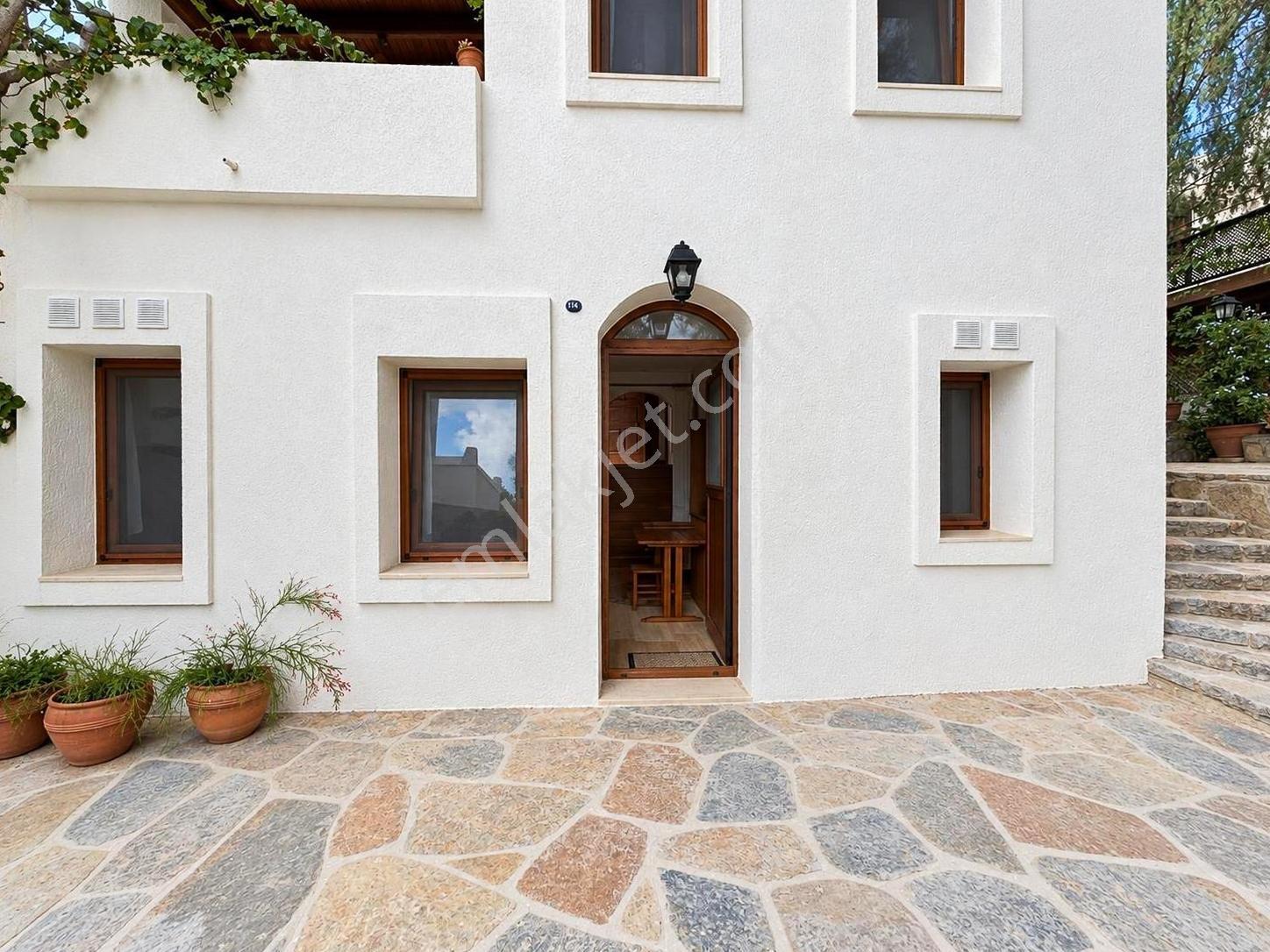 Bitez Aktur'da, Özel Plajlı Düz Ayak Konumlu 2+2 Alangülü Villa — fotoğraf 17